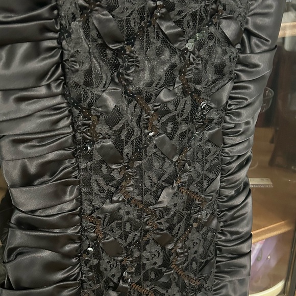 1990s Roberta Black Spaghetti Strap Fitted Ruched Formal - Size 7/8 1990s - Picture 2 of 5